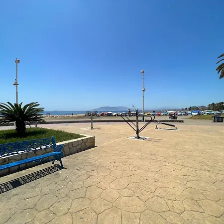 150 M From El Palo Beach, Appartement *